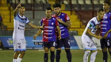 Un golazo de Wílmer Azofeifa le ayudó a San Carlos a rescatar un empate que sabe a oro