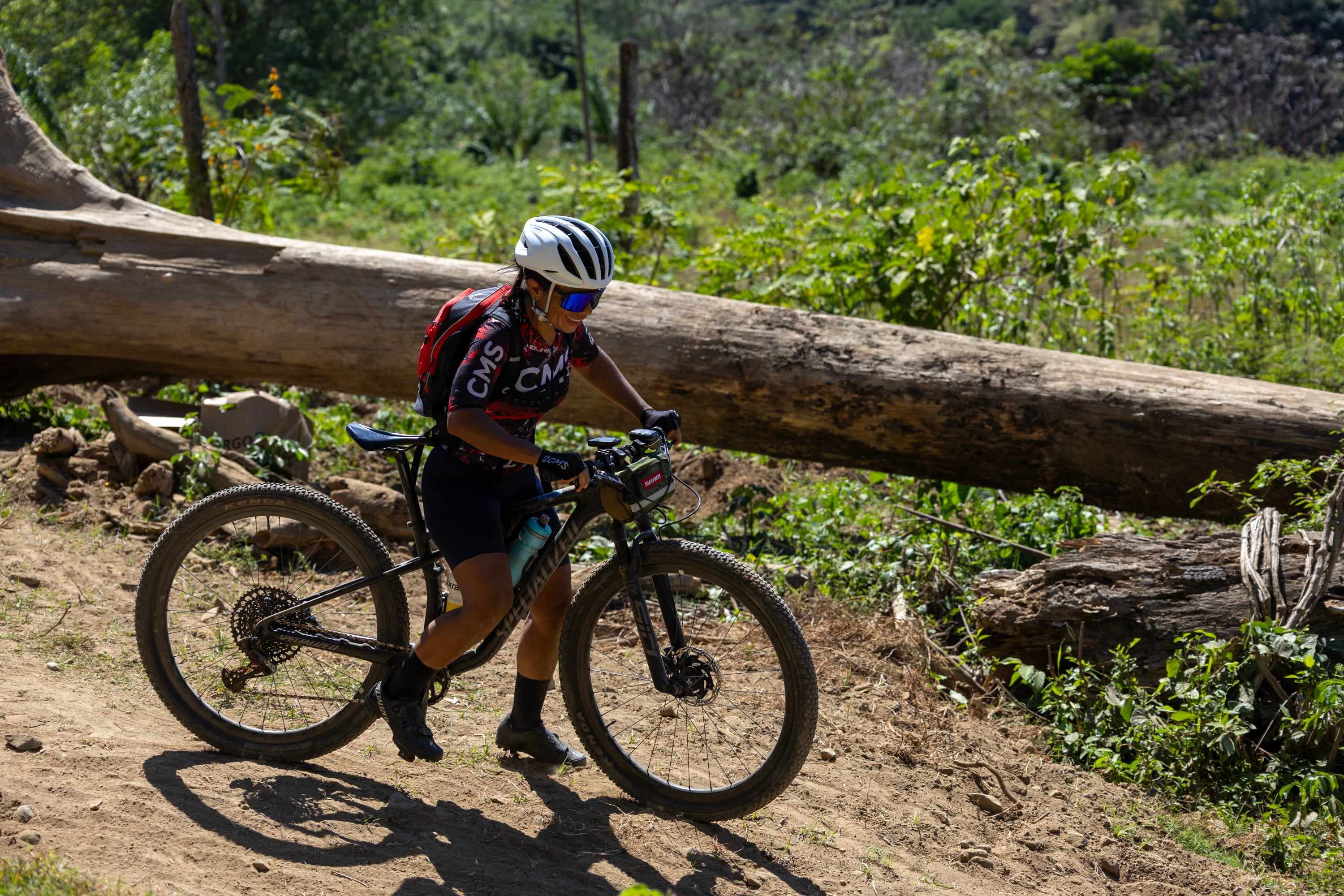 08/01/2025, Puntarenas, Buenos Aires, Las Vegas de Changuena, Octava edición de la carrera de el Camino de Las Mulas, que consta de 630 kilómetros, que van desde la frontera con Panamá hasta la frontera con Nicaragua, todo por montaña, es una carrera de Mountain bike.