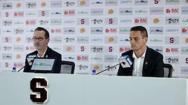 Juan Carlos Rojas le tira pedrada a Sergio Gila para explicar qué pasa con los fichajes de Saprissa