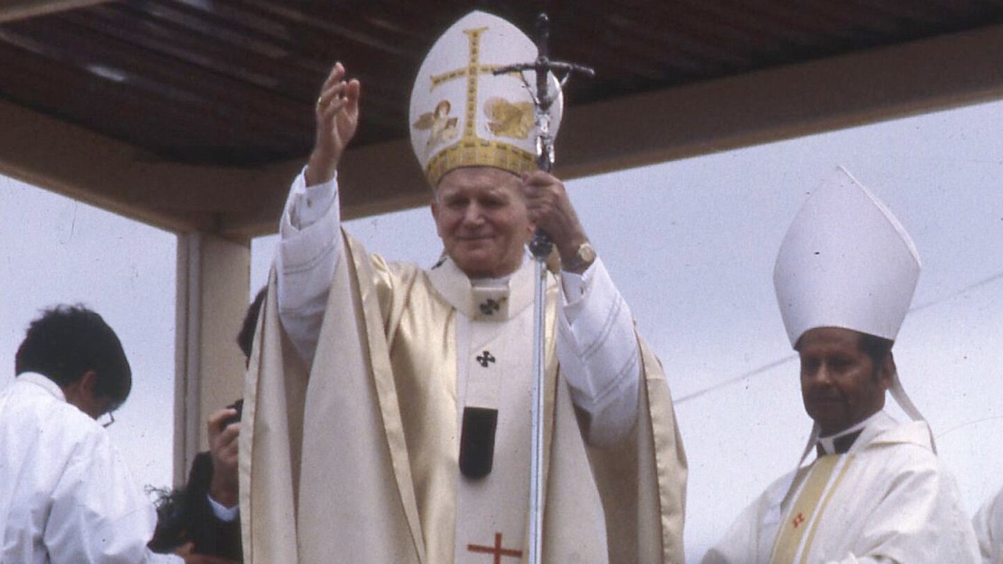 “La alegría de haber estado en una misa con el papa Juan Pablo II me ...