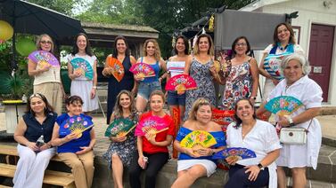 Mamás ticas en Atlanta celebraron su día comiendo arrocito con siempre