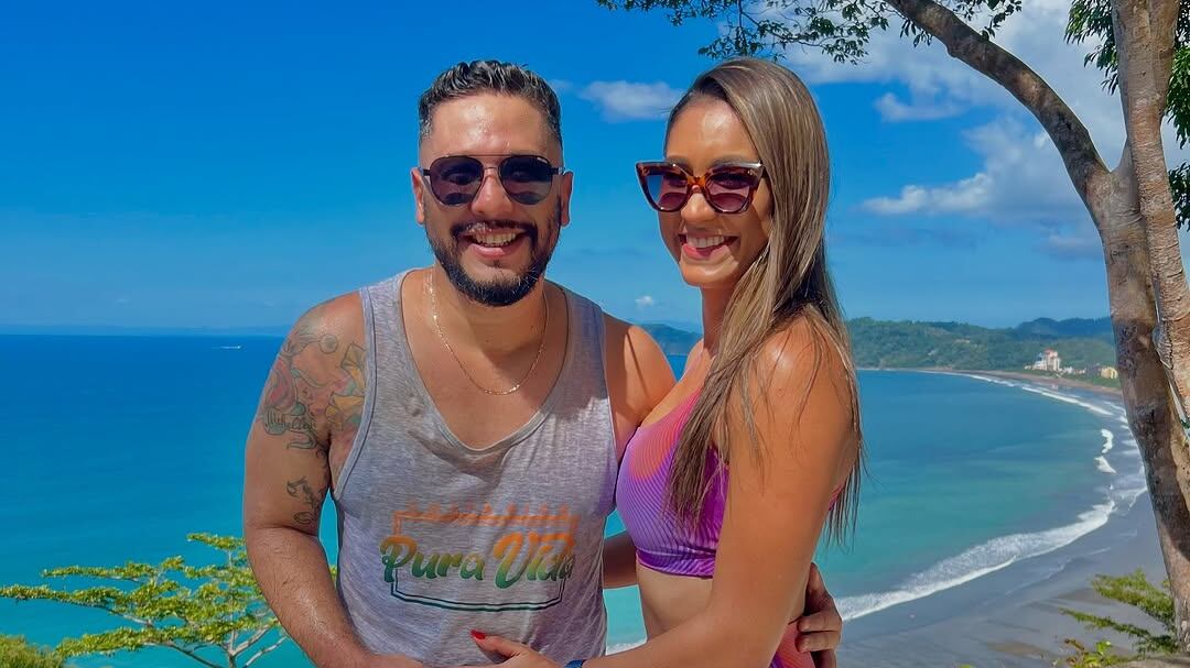 No hay duda de que Alonso Solís y su atractiva novia, la porteña Lilibeth González, están pasando por el mejor momento de sus vidas sentimentales.