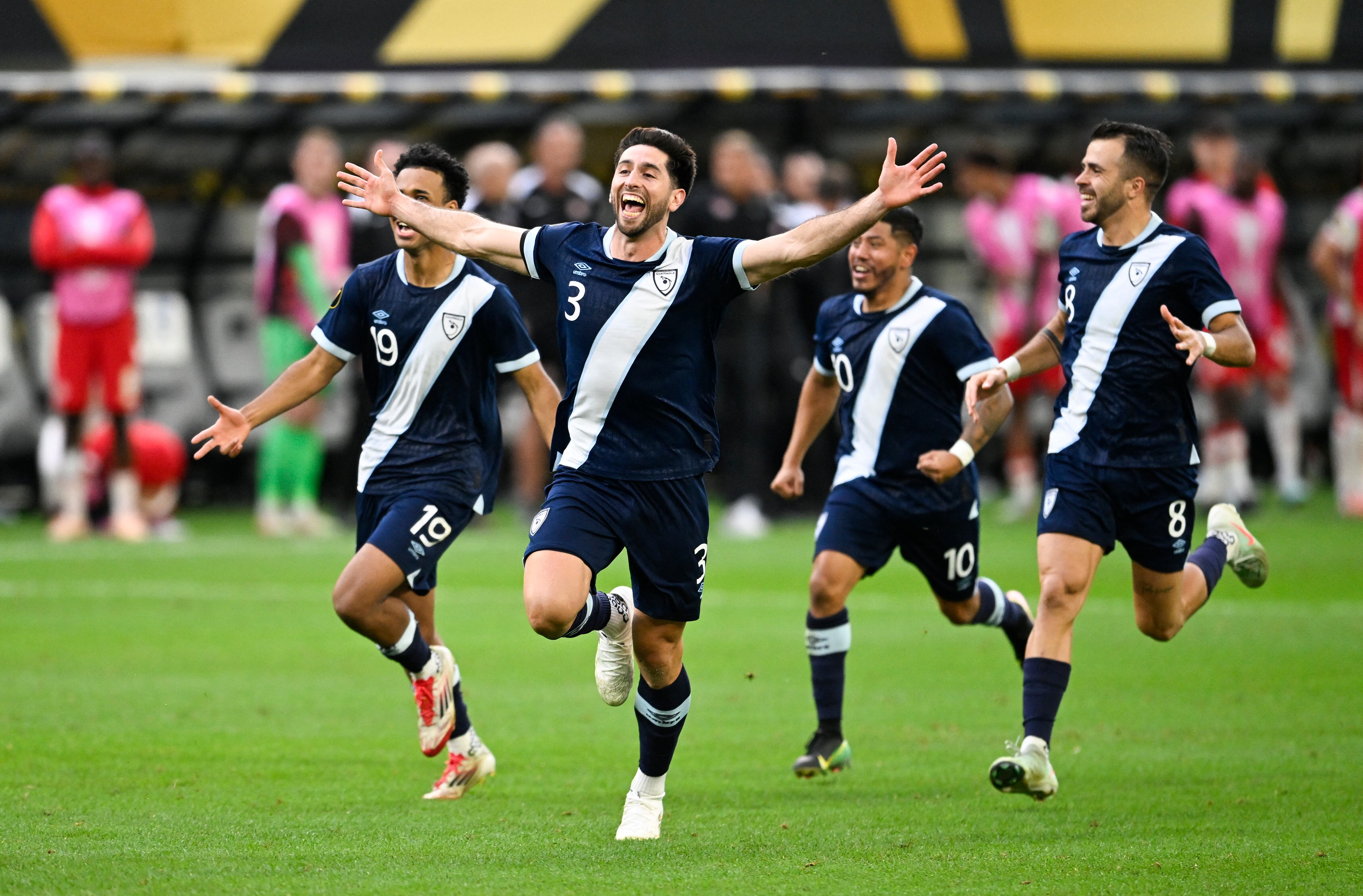 Guatemala dio la sorpresa y derrotó a Canadá en la tanda de penales, en los cuartos de final de la Copa Oro. AFP.
