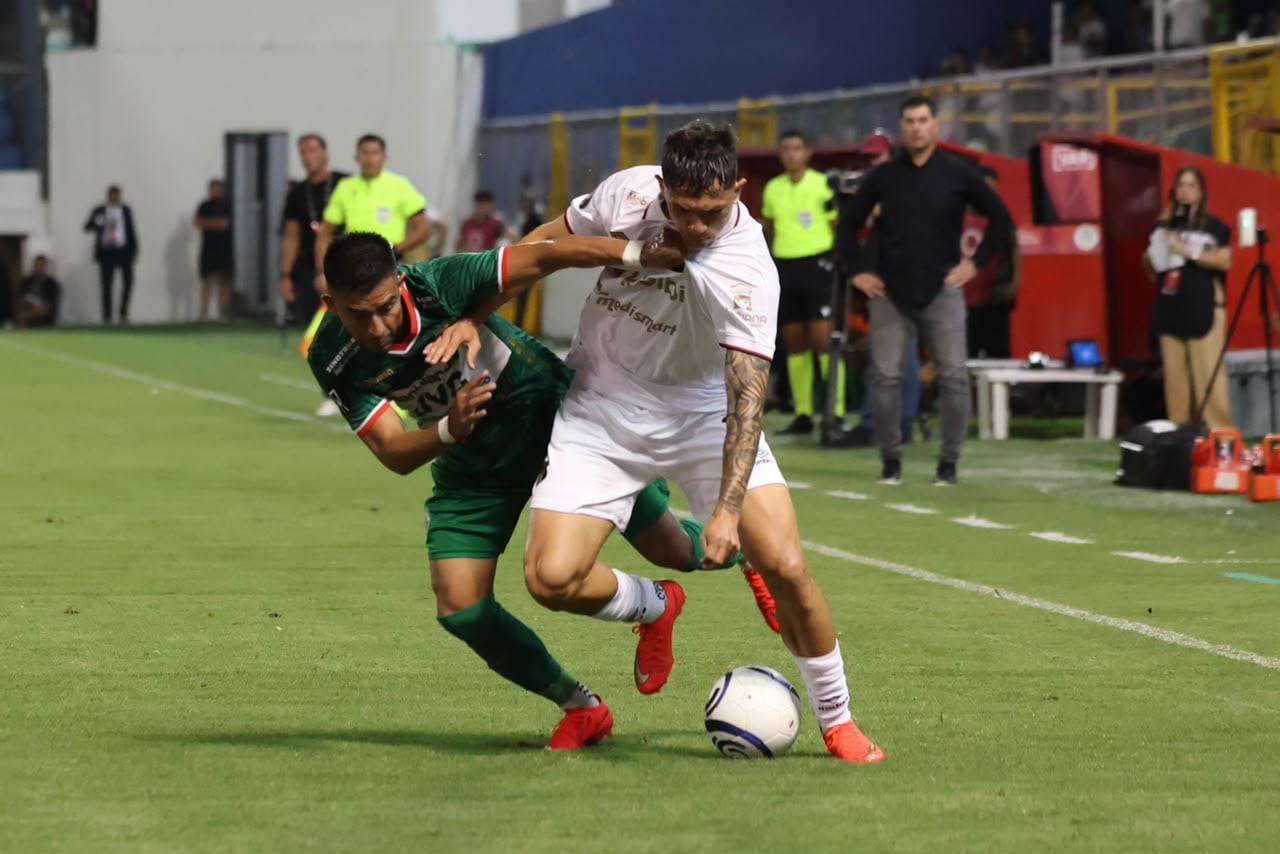 Anthony Hernández fue titular y respondió con gol en el partido entre Marathón y Liga Deportiva Alajuelense.