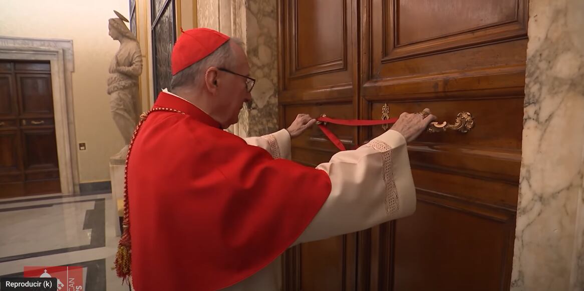 El Vaticano selló la residencia oficial del papa Francisco, lo que marca el inicio del período de luto. Captura de pantalla.