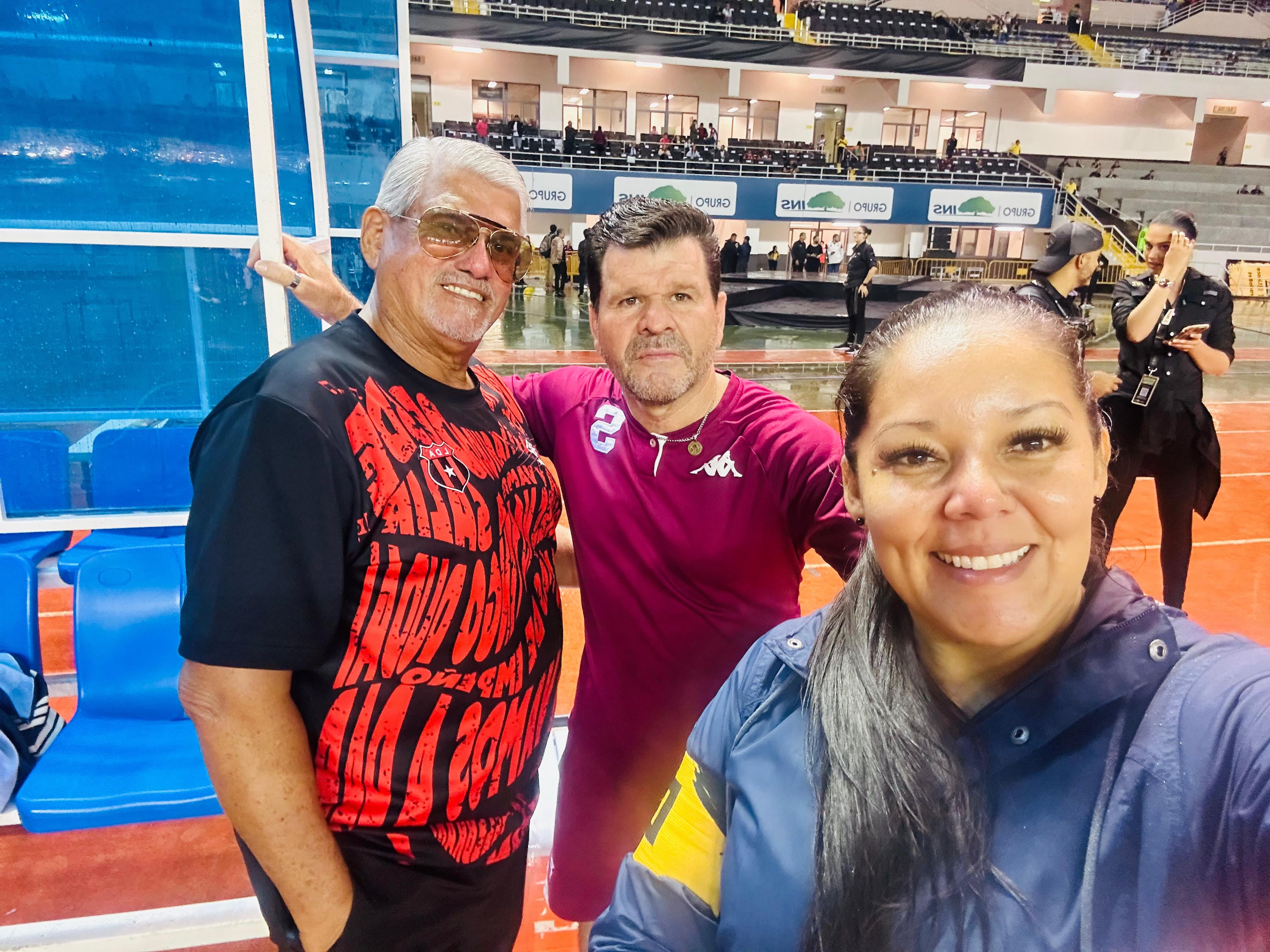 Sandra Hidalgo fue delegada del Santos desde el 2017 y cuenta cómo le duele no ver a su amado club en la primera división. Cortesía.