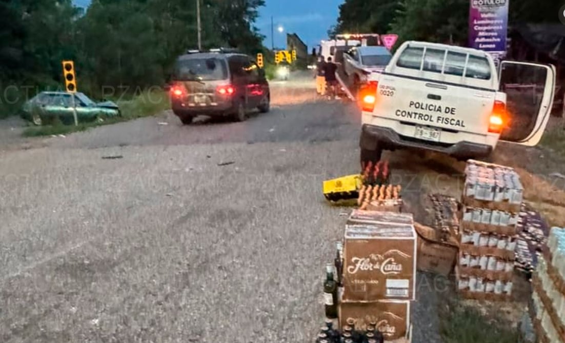 El conductor sospechoso se dio a la fuga y abandonó su carro. Foto PZ Actual.