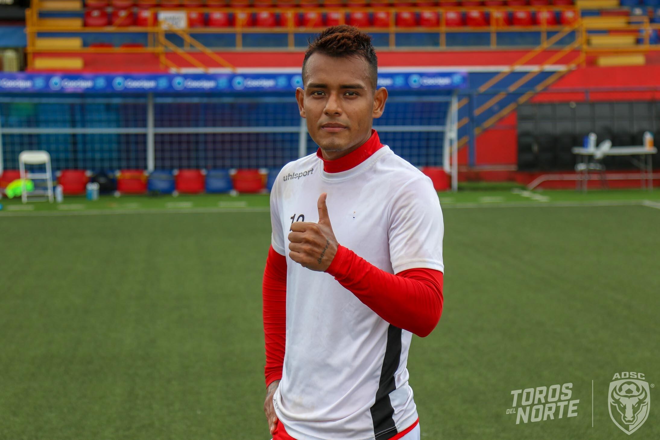 Julio Cruz, delantero de San Carlos. Cortesía.