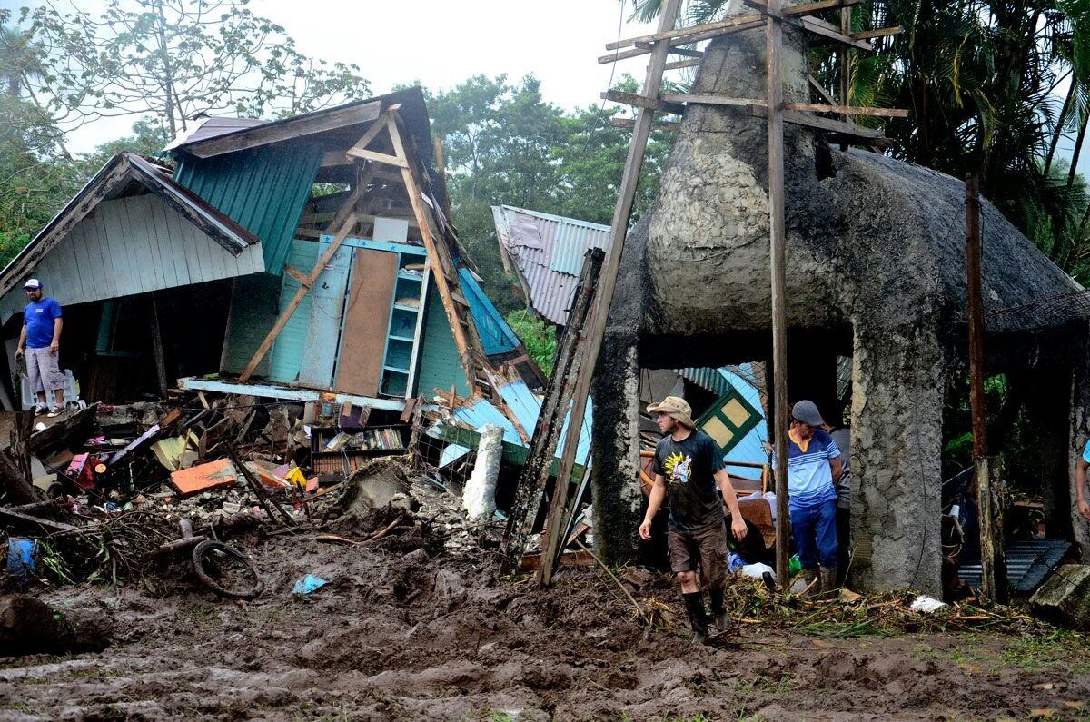 Familia sobreviviente huracán Otto. Foto cortesía Katherine Gómez.