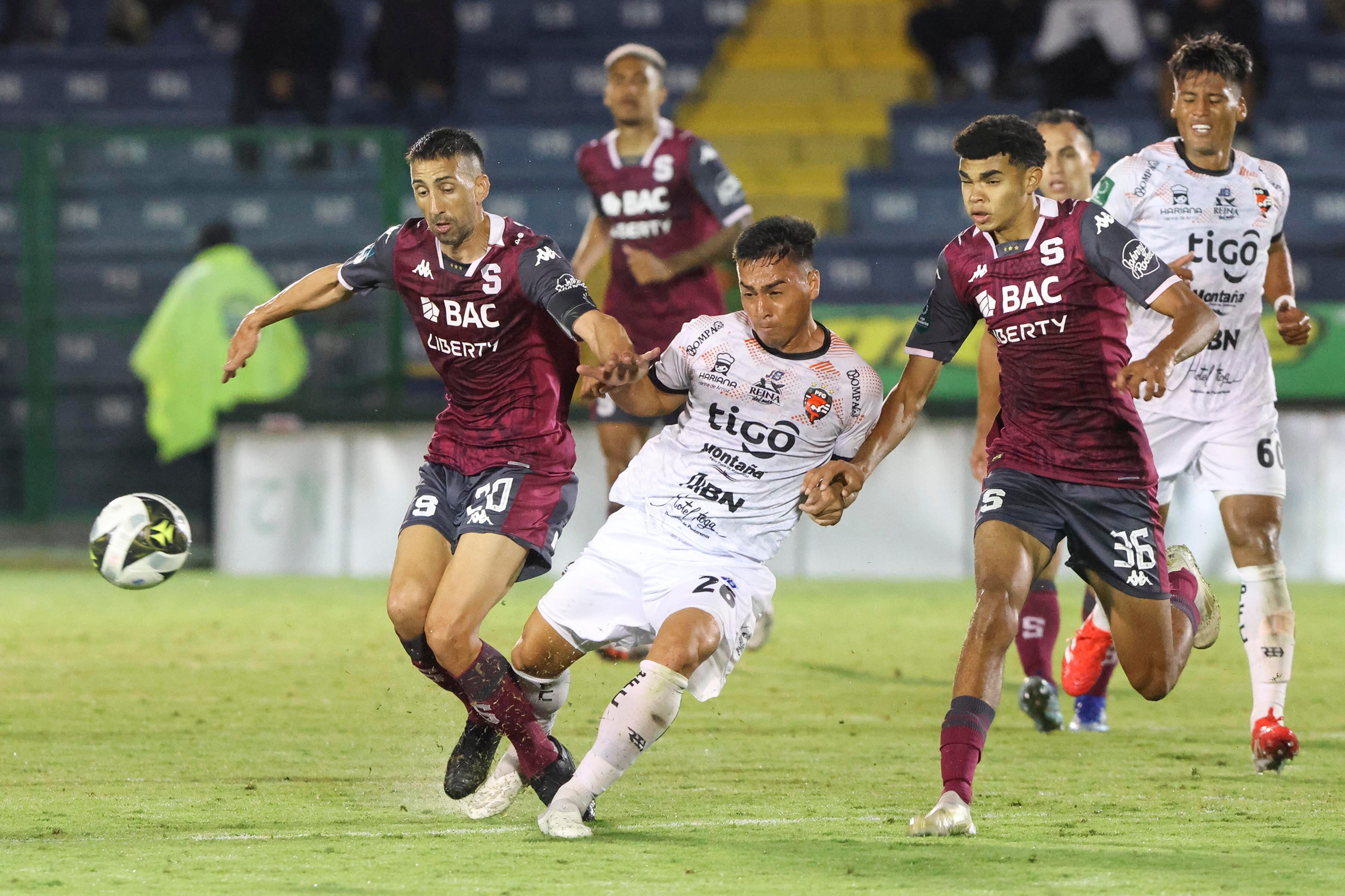 Saprissa vs Puntarenas F.C.