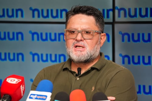 Jafet Soto tira fuego ante quejas por penal que le anularon a Alajuelense ante Herediano