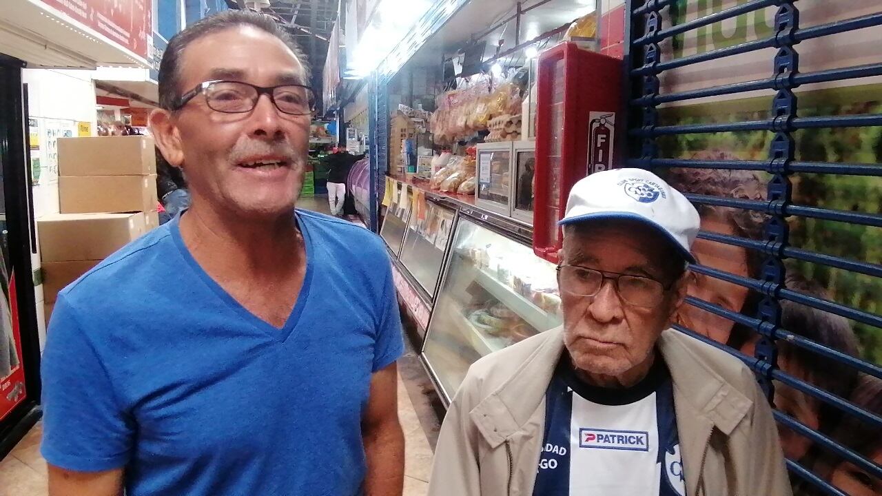 Ambiente en los alrededores del Mercado Municipal de Cartago. Keyna Calderón.