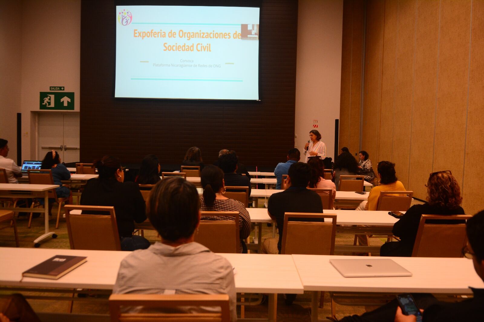 Costa Rica y Nicaragua se dan la mano para construir más y mejores puentes por los cuales puedan circular ideas, familias, emprendimientos y obra social, con el objetivo de una mejor integración de los nicaragüenses a la sociedad costarricense