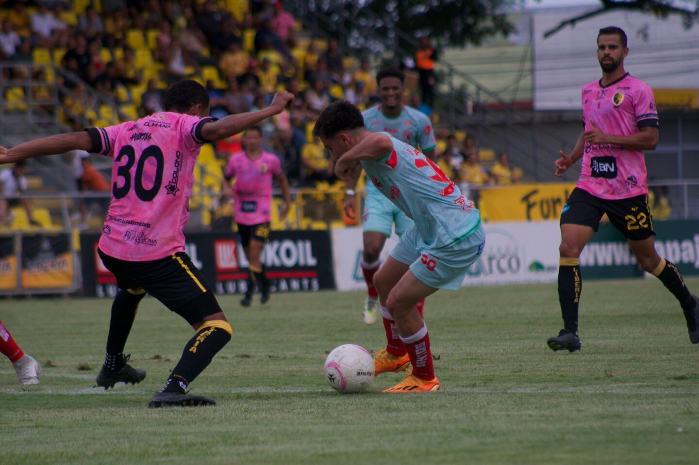 A Liberia se le olvidó ganar y cada vez se complica más en la tabla ...