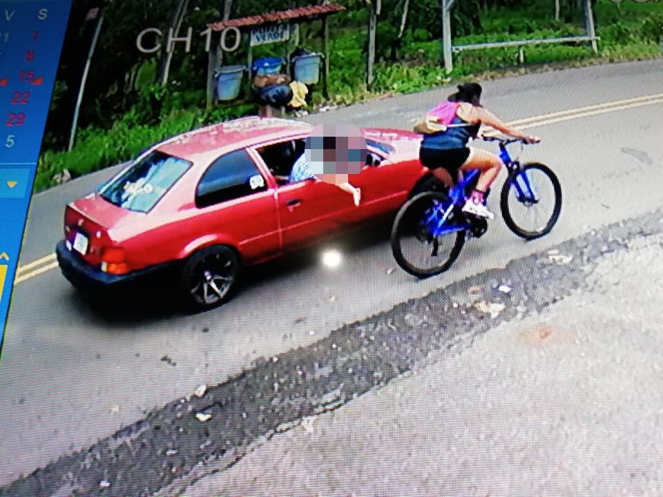 Detienen a dos jóvenes de apellidos Marín y Castro como sospechosos de manosear a ciclista en San Ramón. Foto OIJ.