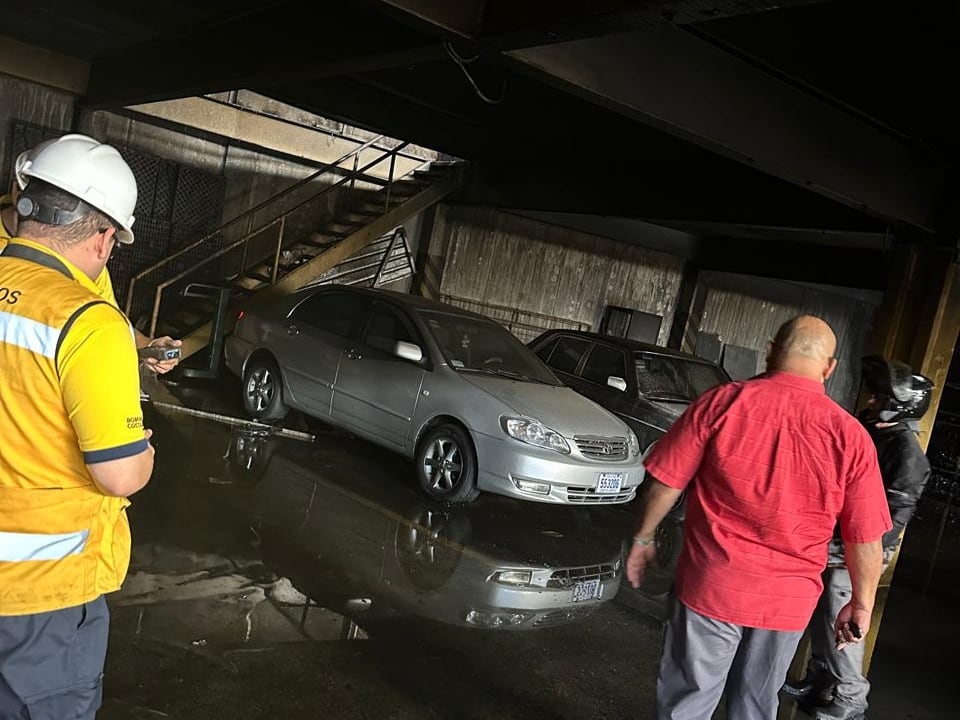 Incendio en San Pedro. Foto cortesía Marco Wright.