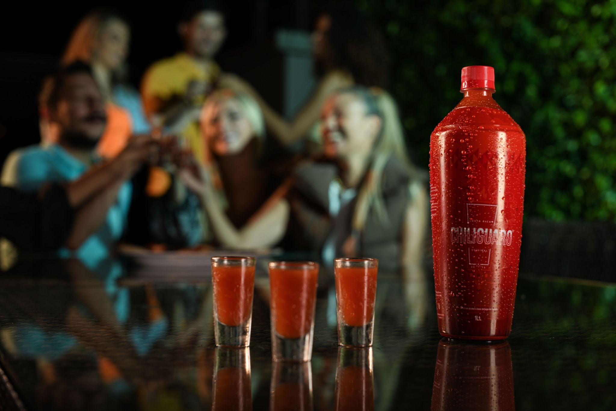 El 27 de diciembre del 2011, día en que se realizó el tope nacional en San José, nació el Chiliguaro. Mauricio Azofeifa y Luis Pablo Araya estaban detrás de la barra del bar Bahamas