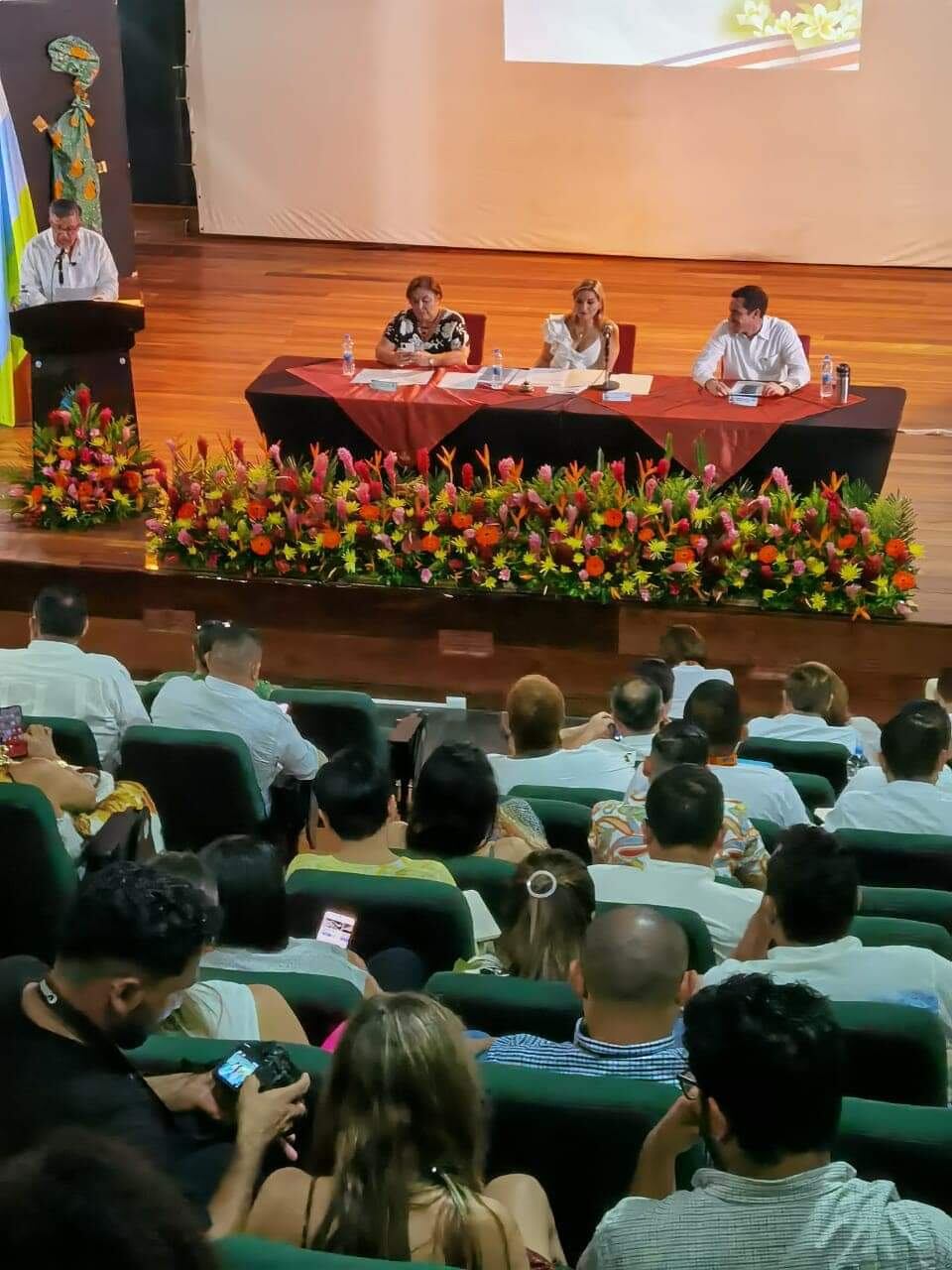 Diputados en Limón