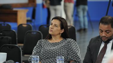 Marta Esquivel, presidenta de la CCSS, se dejó ver como nunca antes en una gira