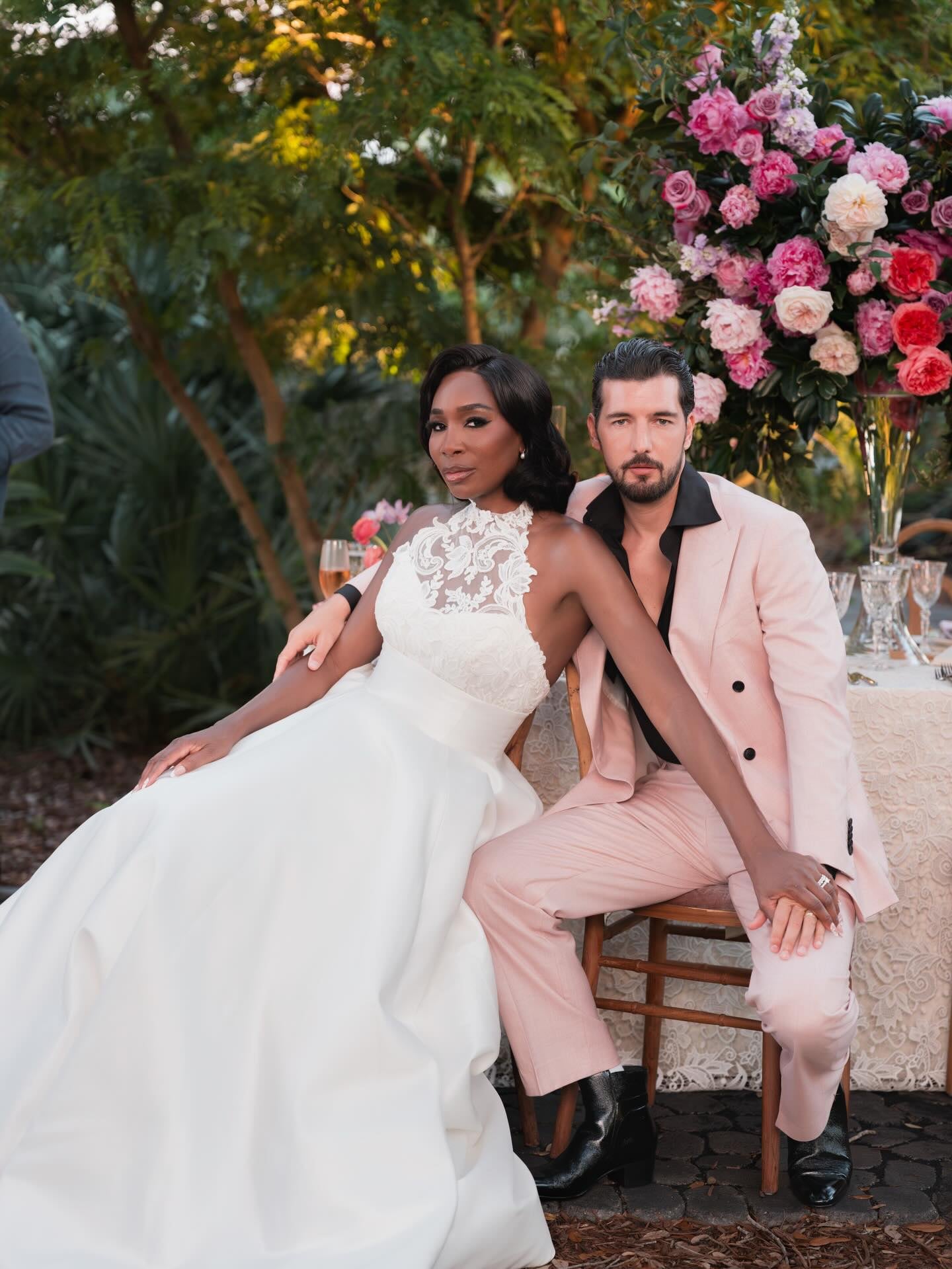 La extraordinaria tenista estadounidense, Venus Williams, se casó con el actor y exmodelo italiano Andrea Preti y el regalo que recibió de parte de su hermana, Serena, es multimillonario.