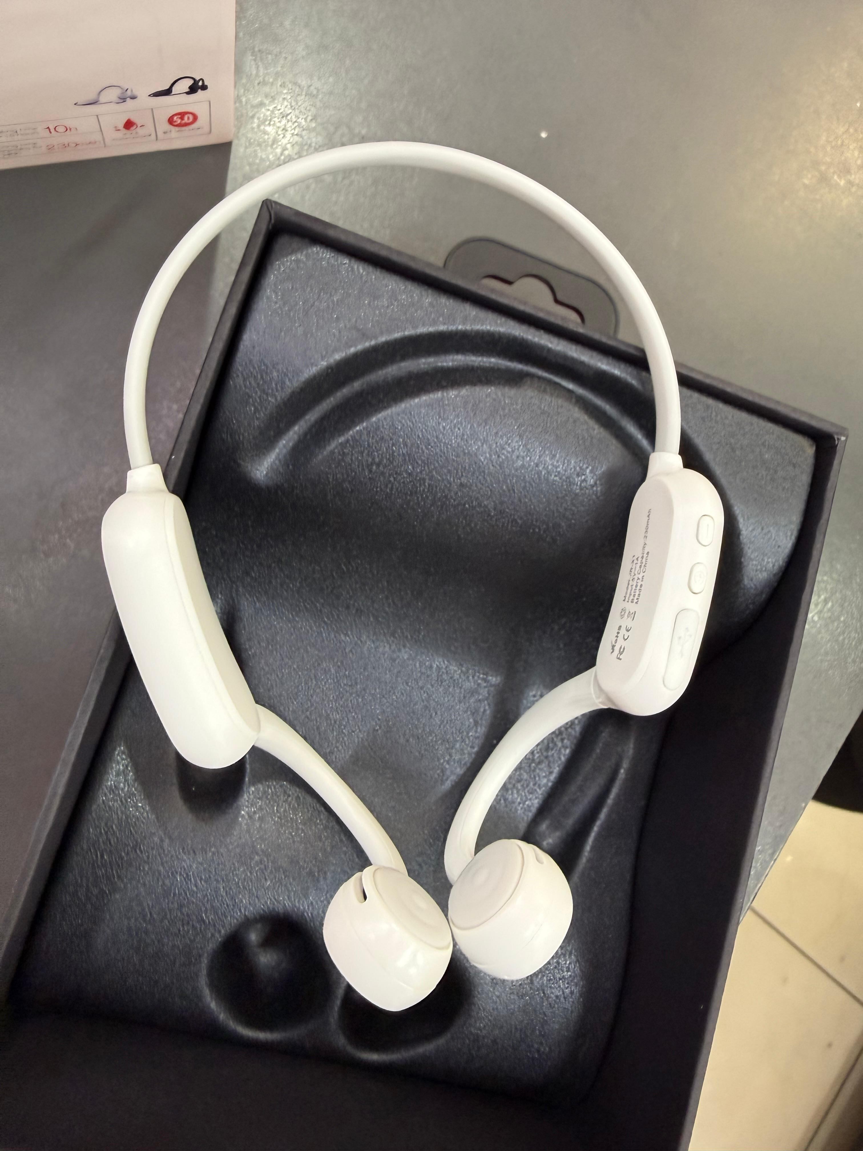 La tecnología ha evolucionado, ahora tenemos lo que el mundo está comenzando a conocer, incluida Costa Rica, como audífonos de conducción ósea, también llamados audífonos de oído abierto