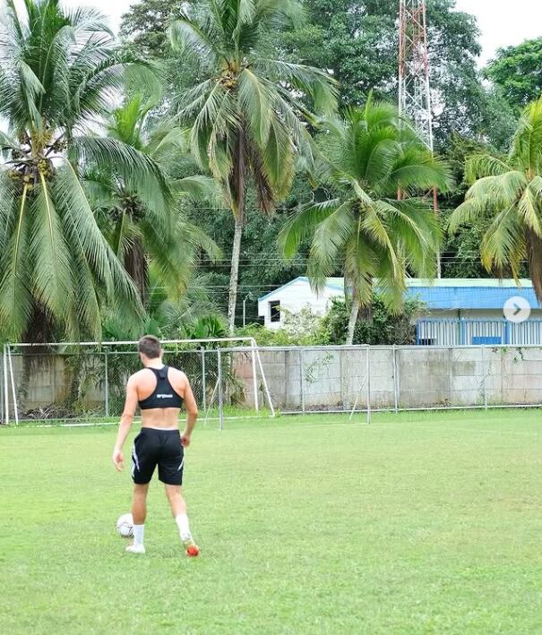 Elian Quesada, exjugador del Arsenal
