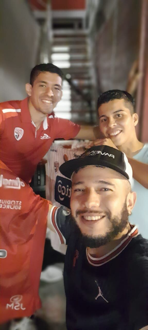 Roberto Mora, aficionado de Santos