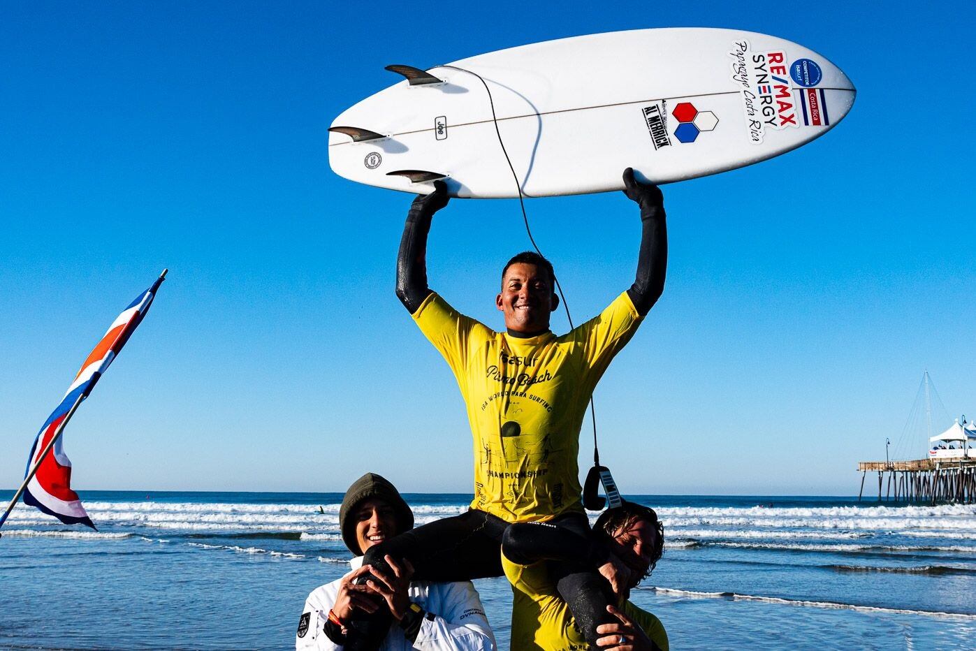 Roy Calderón, parasurfista. Cortesía.