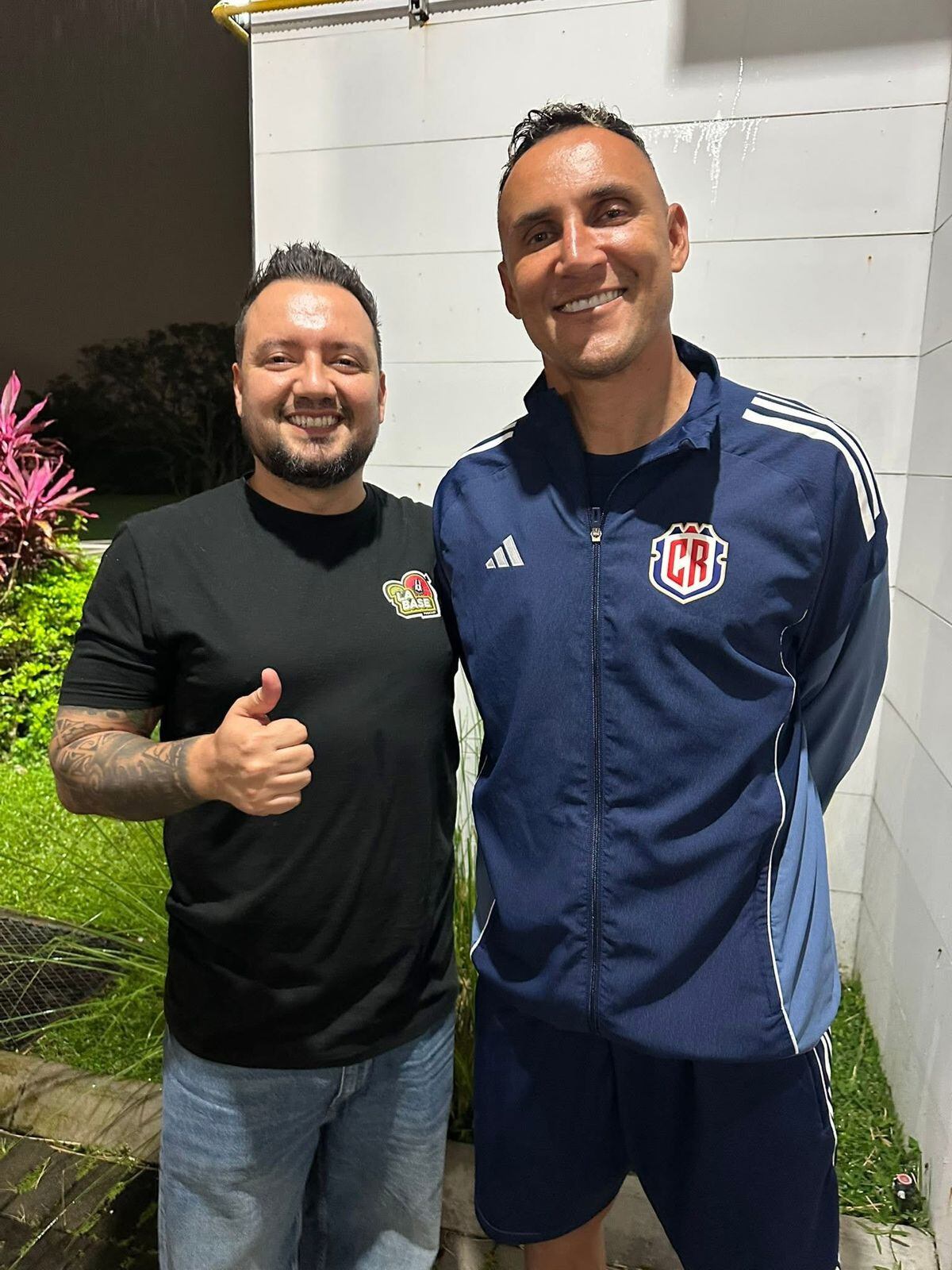 Humoristas de La Base Podcast con los jugadores de la Selección Nacional de Costa Rica previo al partido contra Nicaragua.