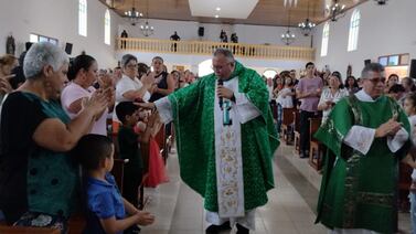 Bebé robada: Primer año de Keibril es celebrado con una misa y una fiesta para 500 niños