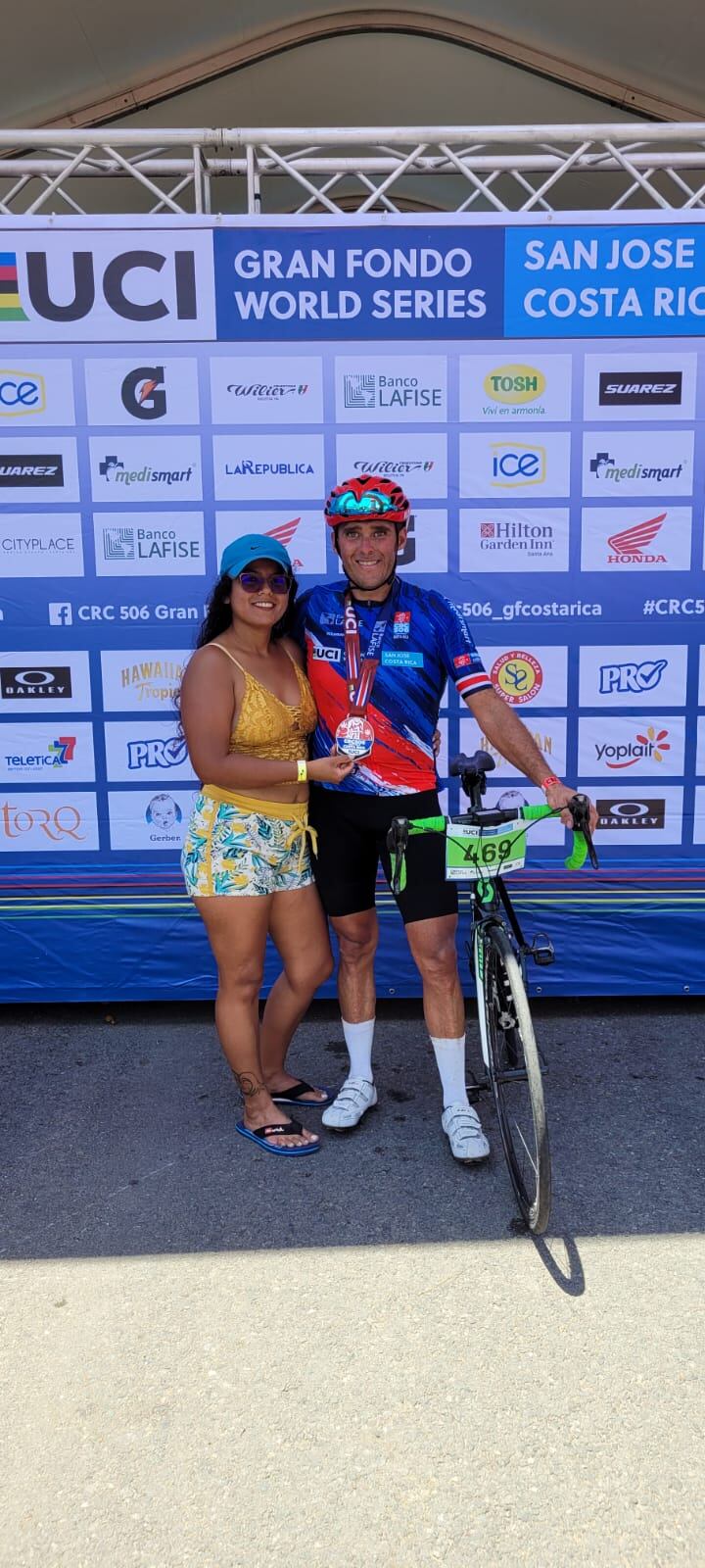 Randall Tencio Calvo era un apasionado ciclista, él le propuso matrimonio a su novia Abi Monge con quien además soñaba ser papá. Foto: Cortesía Abi Monge para La Teja