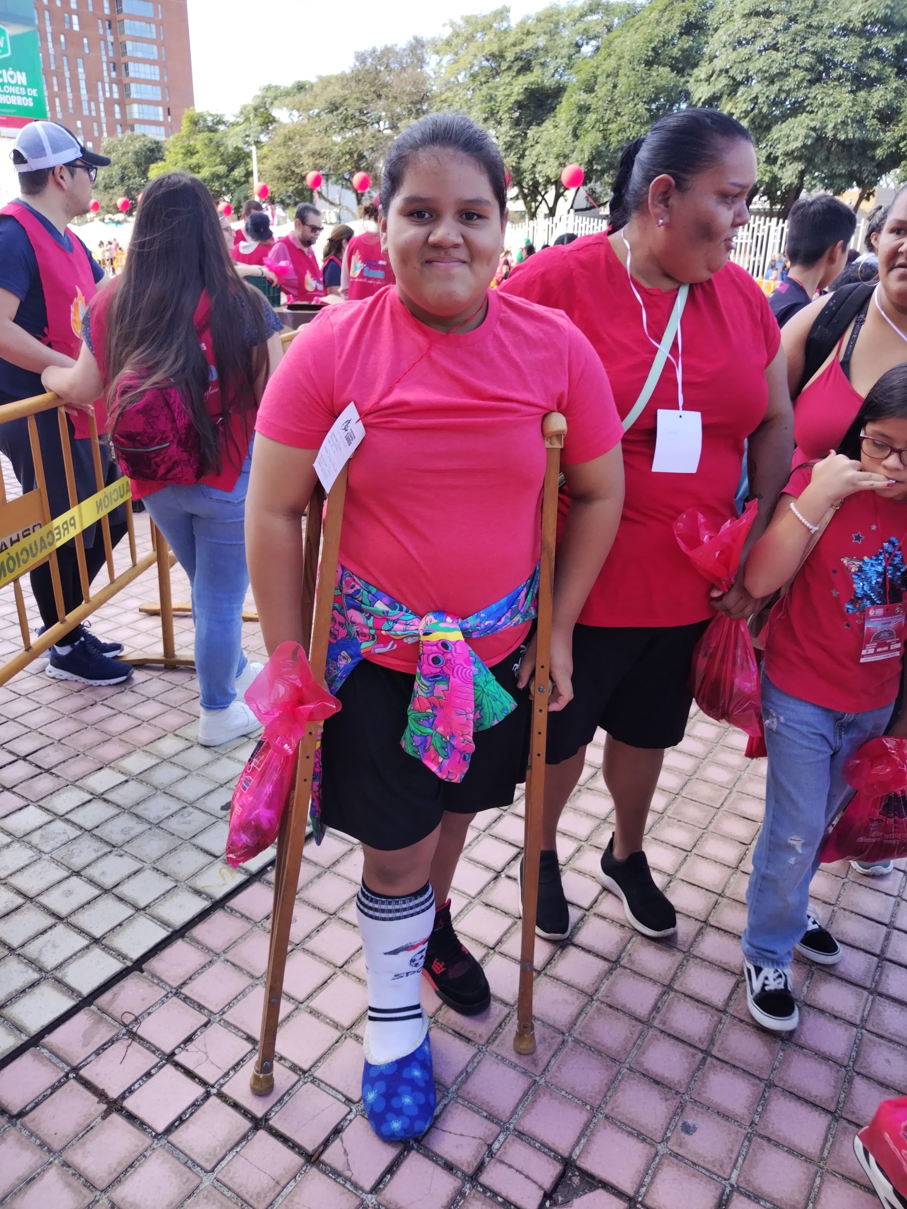 Desde las 8 de la mañana y hasta pasaditas las 3 de la tarde el Estadio Nacional en La Sabana recibió a 35 mil pequeñitos de diferentes partes del país en la 24 Fiesta Nacional de Navidad ¡Jesús: a tus niños los cuida tu iglesia” 2024