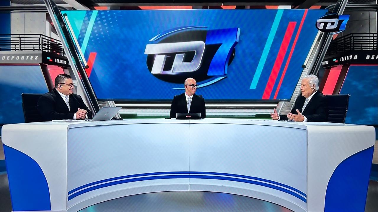 Teletica Deportes se le plantó con este innovador set a los cambios en Deportes Repretel