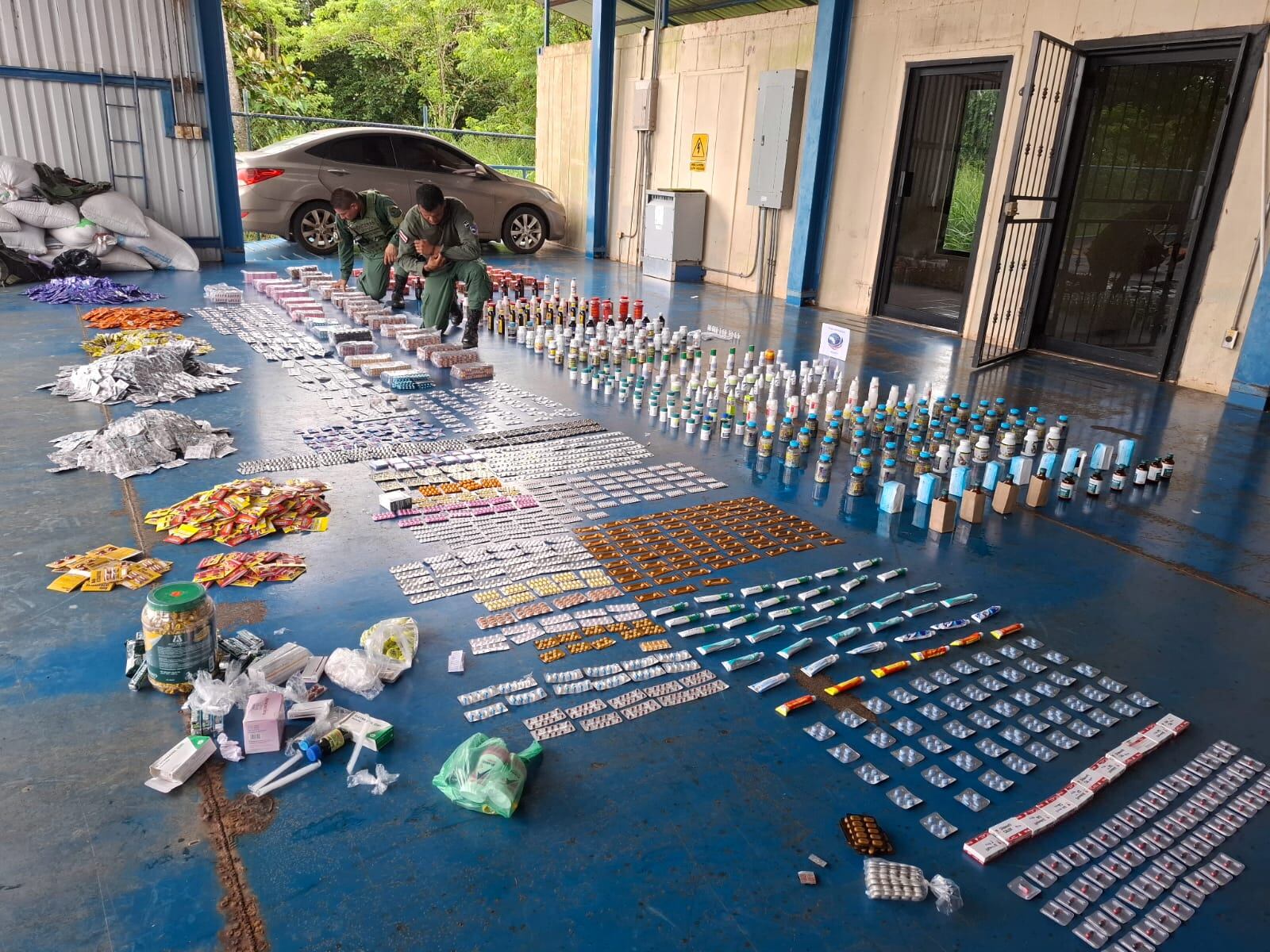 La Policía de Fronteras y el Ministerio de  Salud realizaron en Los Chiles el decomiso de medicamentos ilegales más grande de la historia a una sola persona.