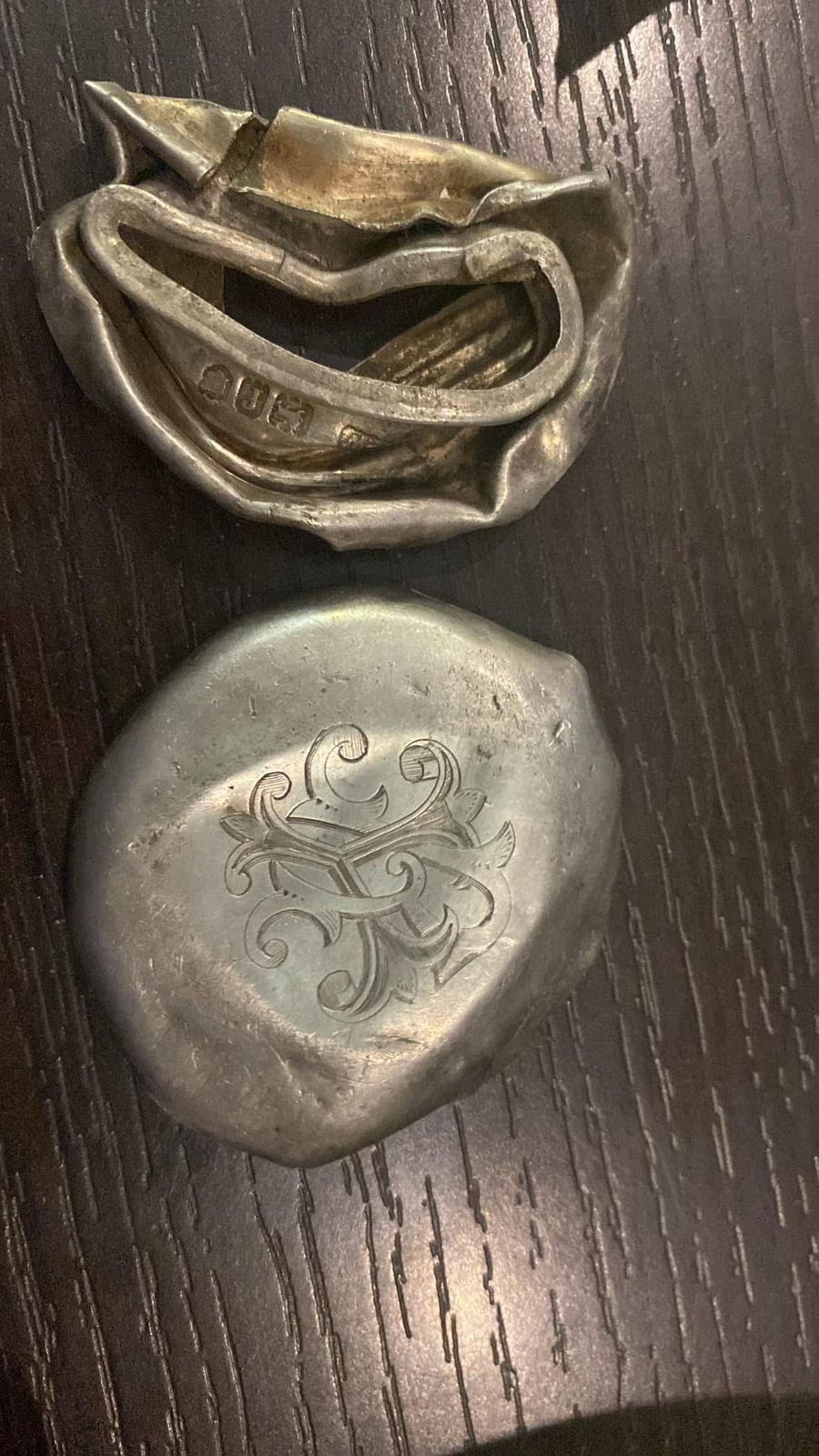 Buscar tesoros dejó de ser cosa de piratas y películas para David Molina Roldán, un vecino de San Juan de Dios de Desamparados que convirtió la curiosidad que heredó de su abuelita en una pasión que hoy lo lleva a recorrer el país entero