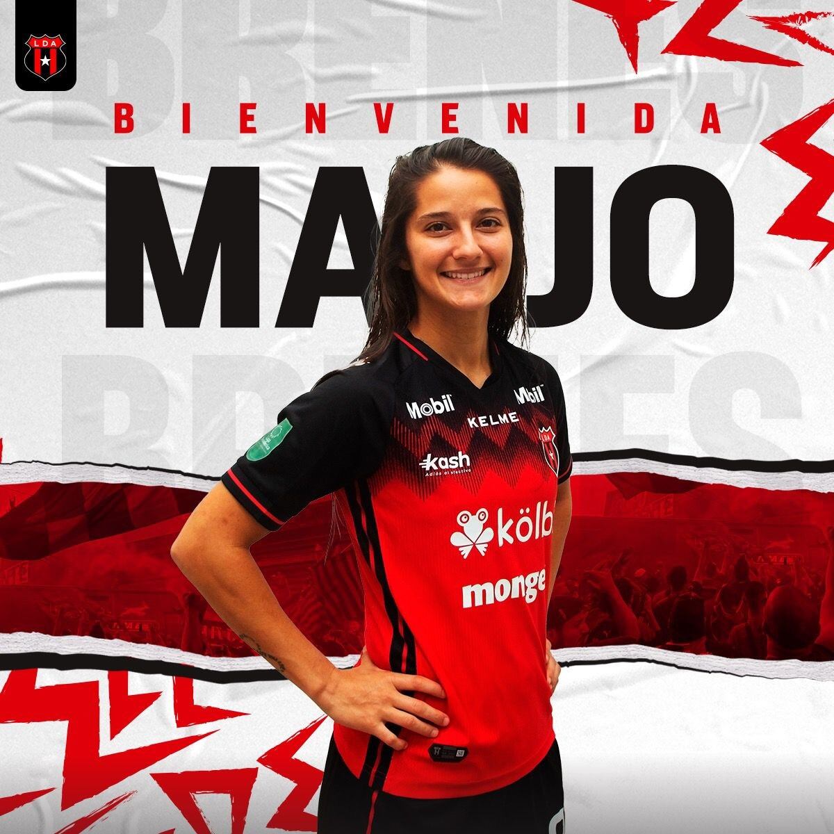 La lateral María José Brenes jugará con Liga Deportiva Alajuelense, firmó por un año. Prensa LDA.