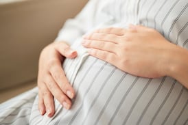 Estudio alerta: comer muchos ultraprocesados podría dificultar quedar embarazada