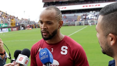 Pablo Arboine saca foto del baúl de los recuerdos para sorprender a un amigo