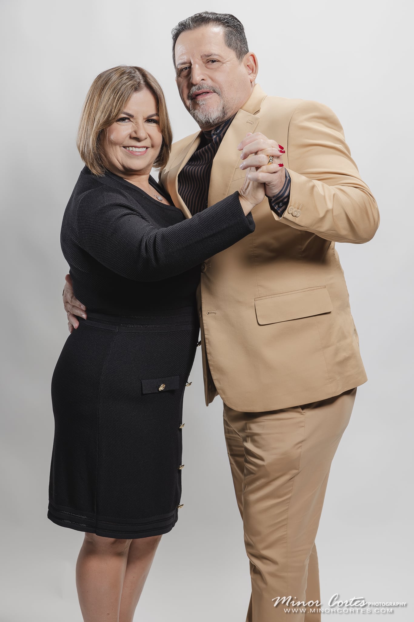 Johan Vargas Mejías nació en 1962 en los barrios del sur de San José, específicamente en la Colonia Kennedy, en medio de una humilde familia bien pulseadora que le enseñó justamente eso, a lucharla fuerte todos los días para lograr los sueños