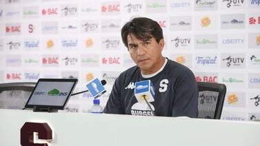 Ninguna tergiversación: Estas fueron las tres veces que Vladimir Quesada cambió de discurso