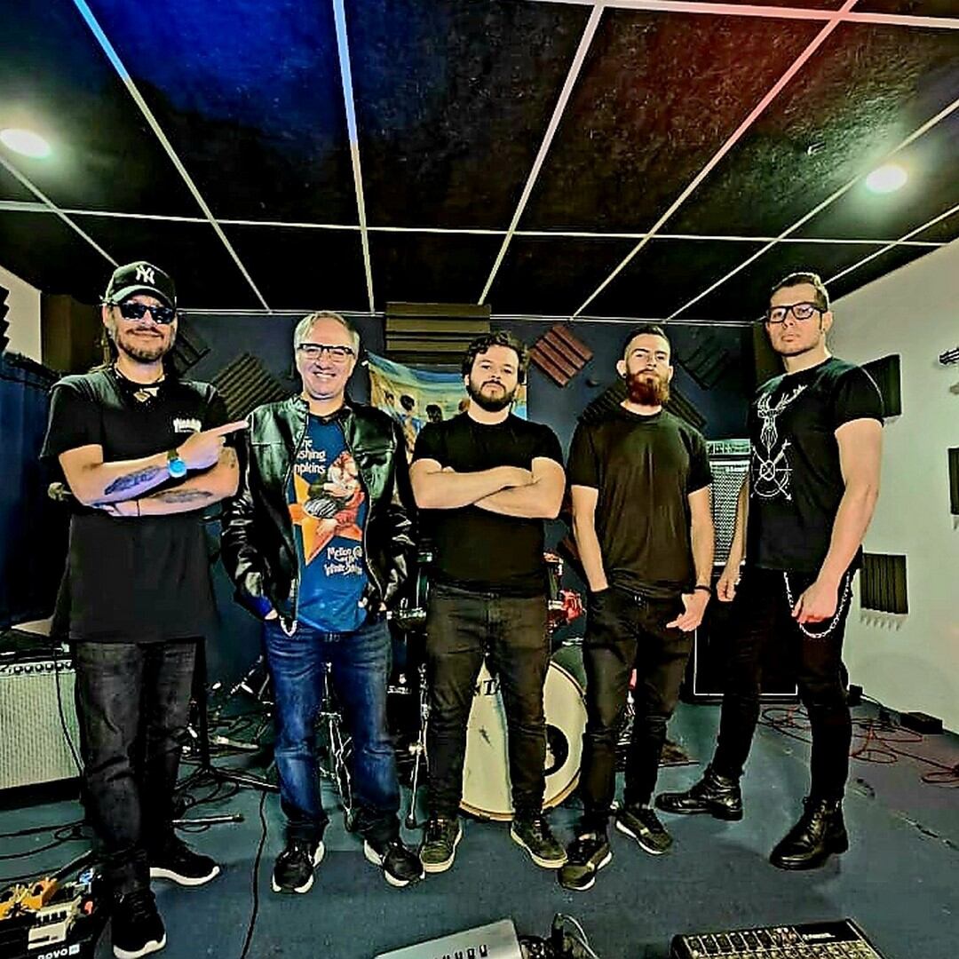 Las bandas “Rock Riders” y “Generación Grunge”, se encargarán de llevar lo mejor del rock y el grunge, el próximo sábado 18 de noviembre en el Museo Histórico Cultural Juan Santamaría. (Cortesía)