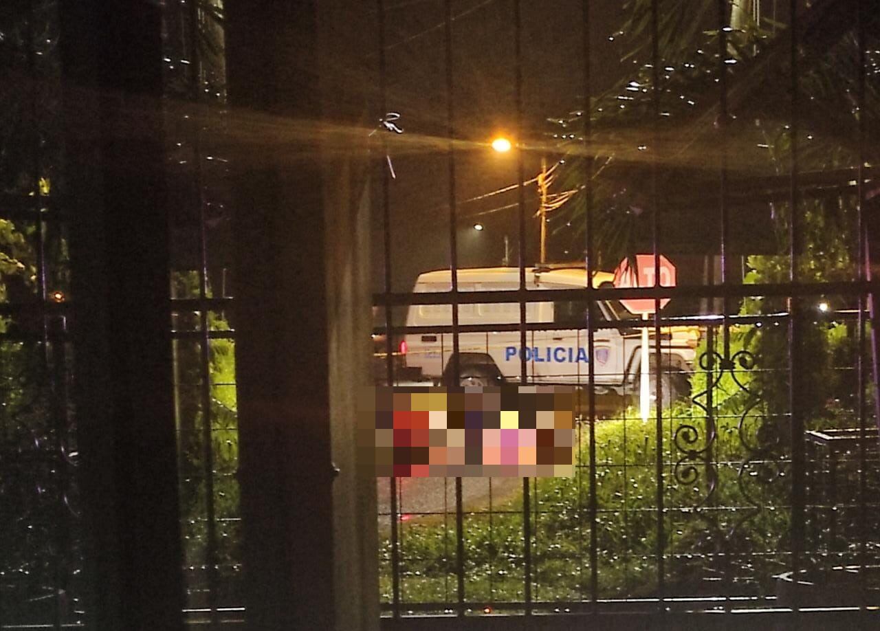 La pareja falleció a un lado de la motocicleta. Foto cortesía.