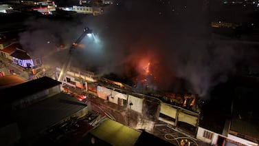 Terrible y enorme incendio en San José: ya se sabe cuánto es el perímetro afectado y es un montón