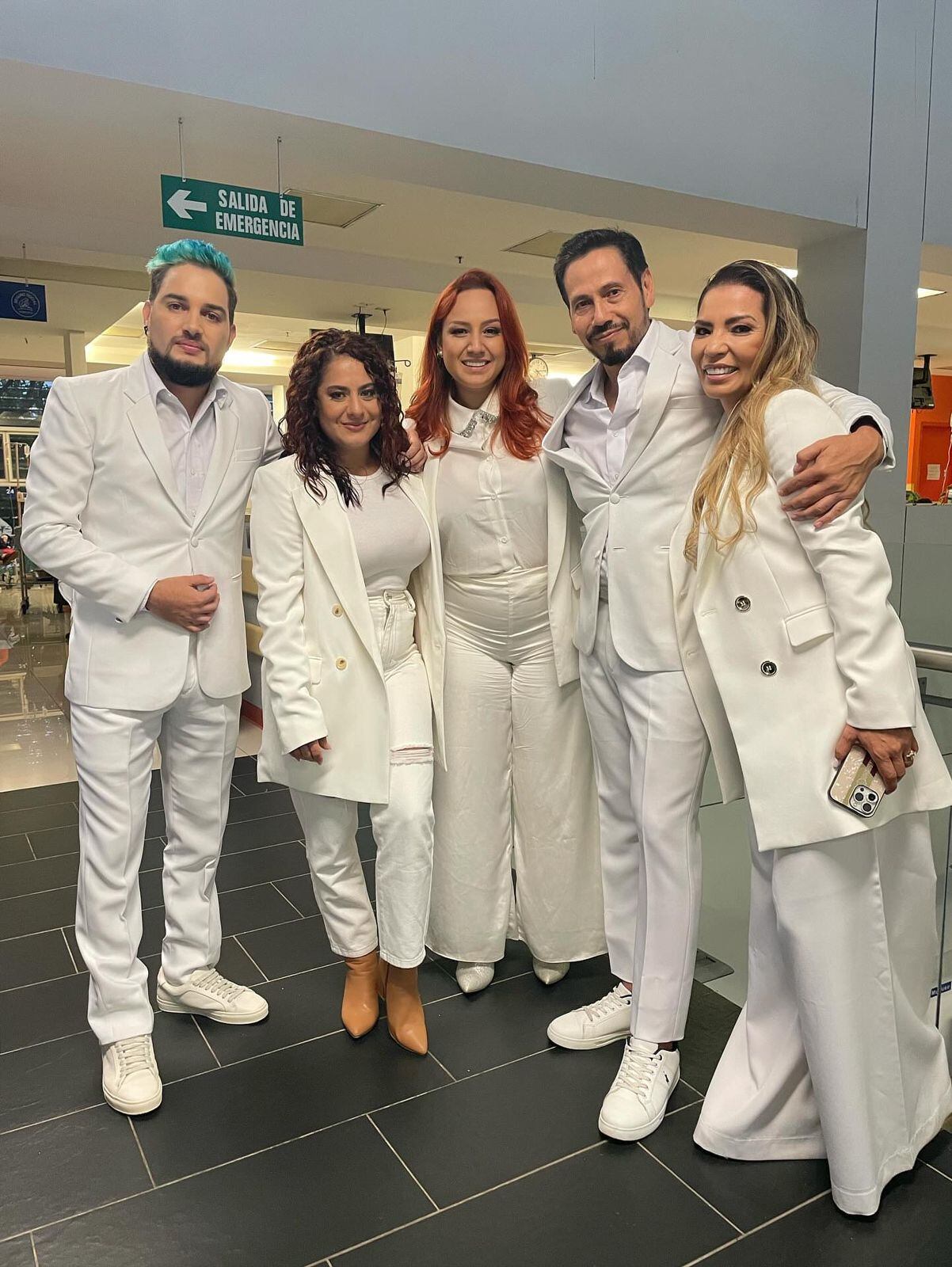 Ángel Rafael, maquillista, y su mejor amiga Yorleny Aguilar.