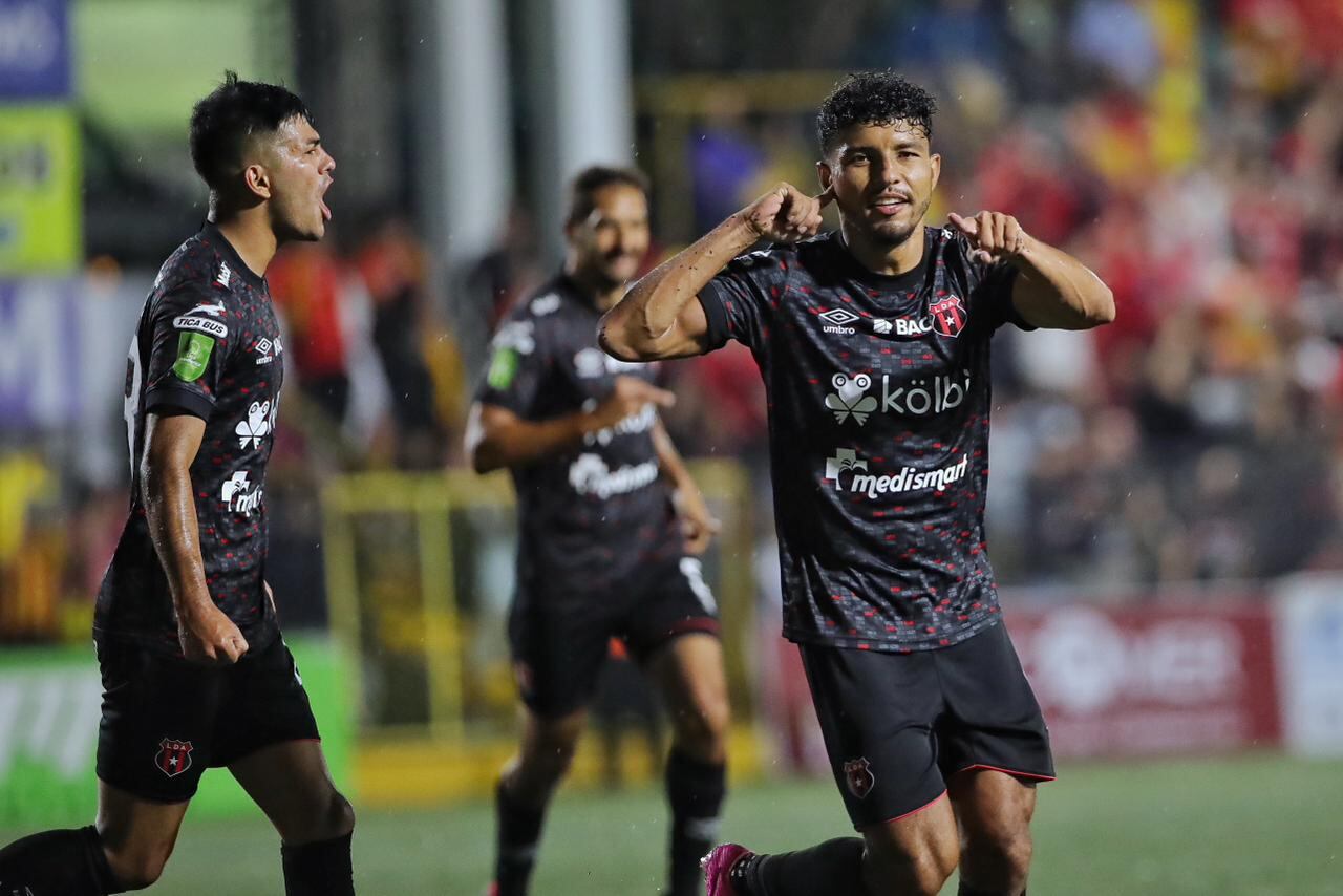 25/08/2023/ Juego entre el Club Sport Herediano vs Liga Deportiva Alajuelense por la jornada 7 del torneo apertura de la Liga Promerica en el estadio Colleya Fonseca / foto John Durán