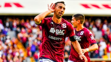 ¿Renovará Mariano Torres con Saprissa? Juan Carlos Rojas revela quién tomará la decisión tras su salida del club