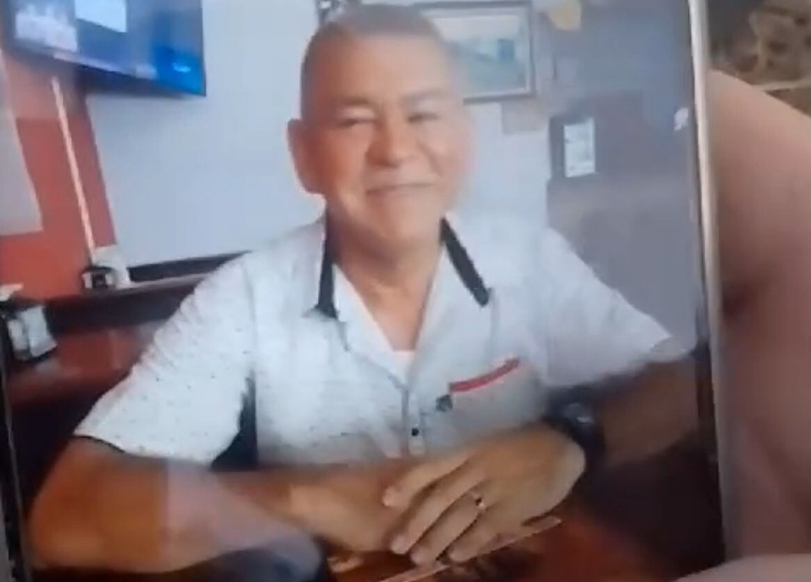 Gerardo Enrique Villanueva Villalobos, falleció mientras celebrara su cumpleaños al caer el carro en que iba en un guindo