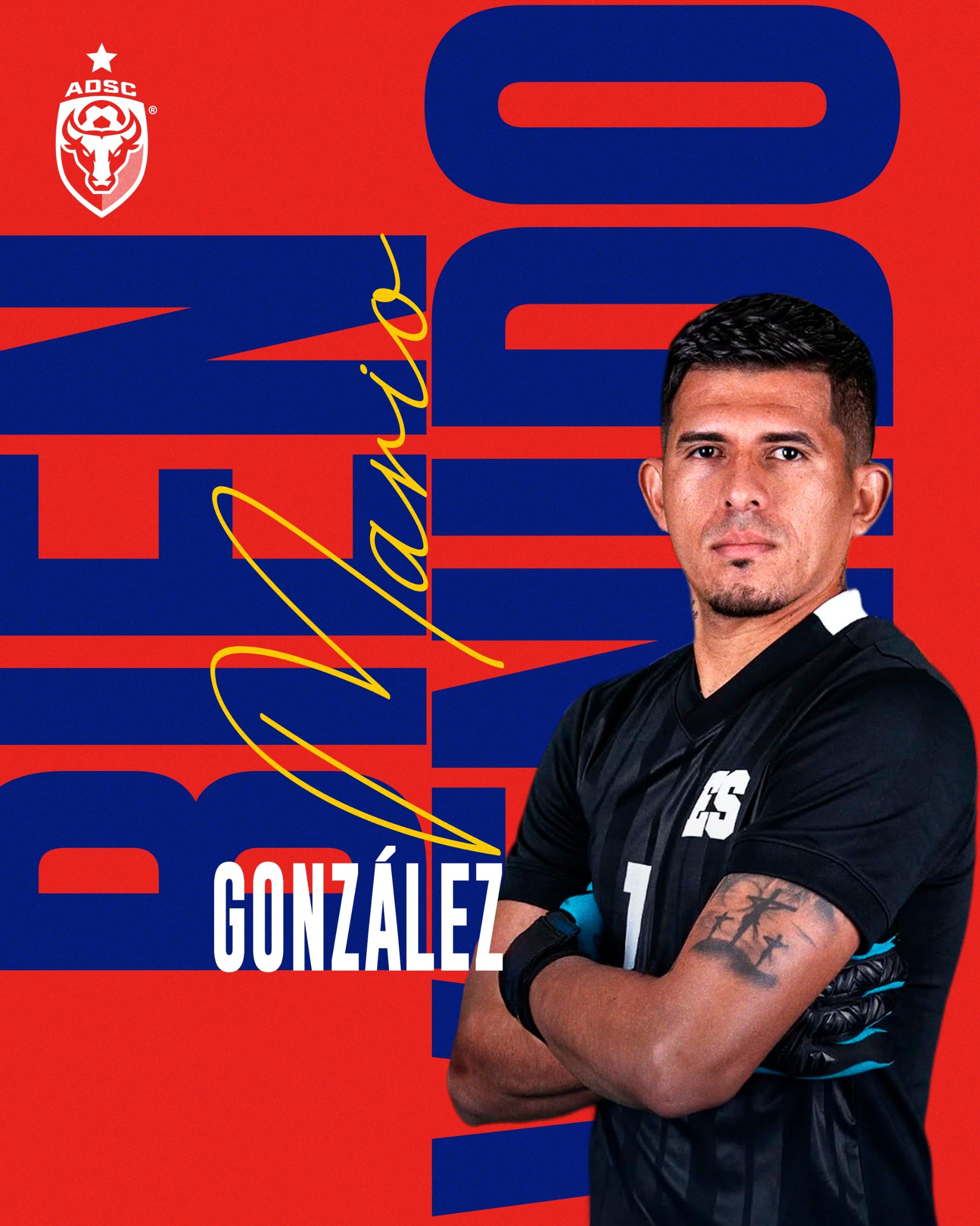 Mario González firmó un contrato de un año con San Carlos.