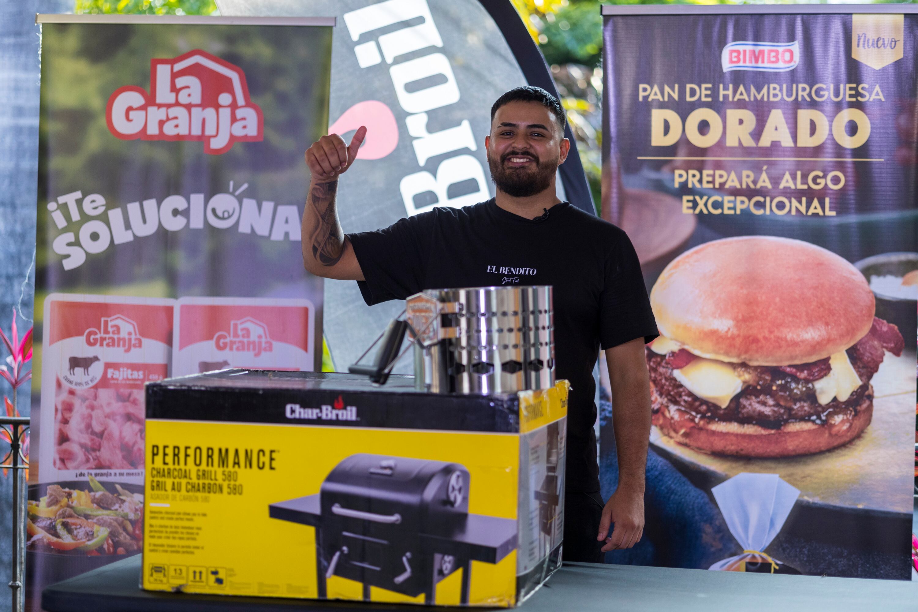 24/10/2024, San José, Santa Ana, grabación del Reality Show de La Teja, que se llama Guerra de Hamburguesas.