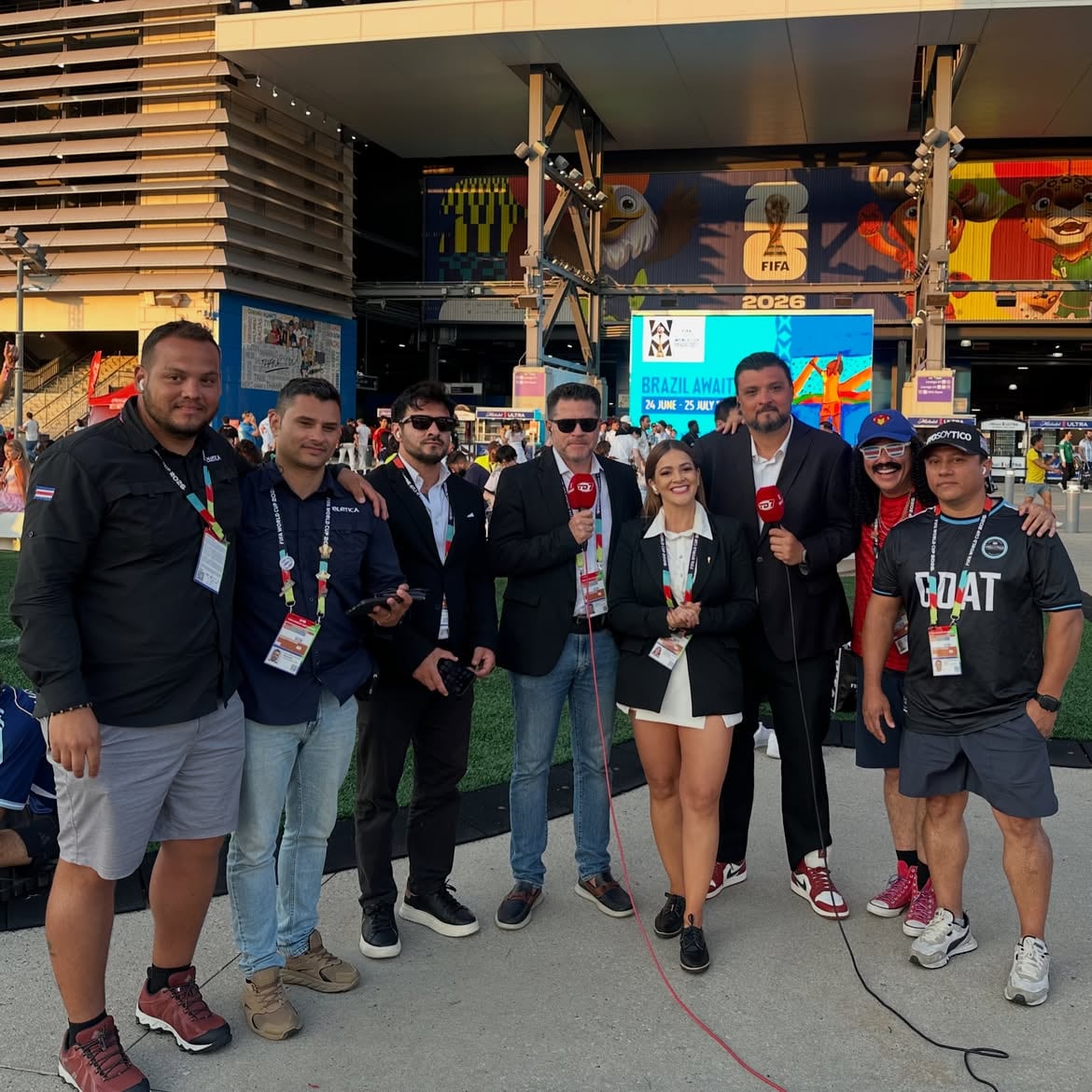 Periodista Gabriela Jiménez durante la cobertura del Mundial 2026. Cortesía